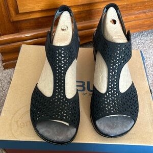 JBU by Jambu. Size 9 Women’s. Chloe. Black. Wedge shoe